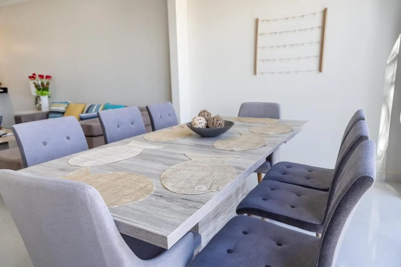 Spectacular Apartment In Tierra Del Sol Golf Course Palm Beach